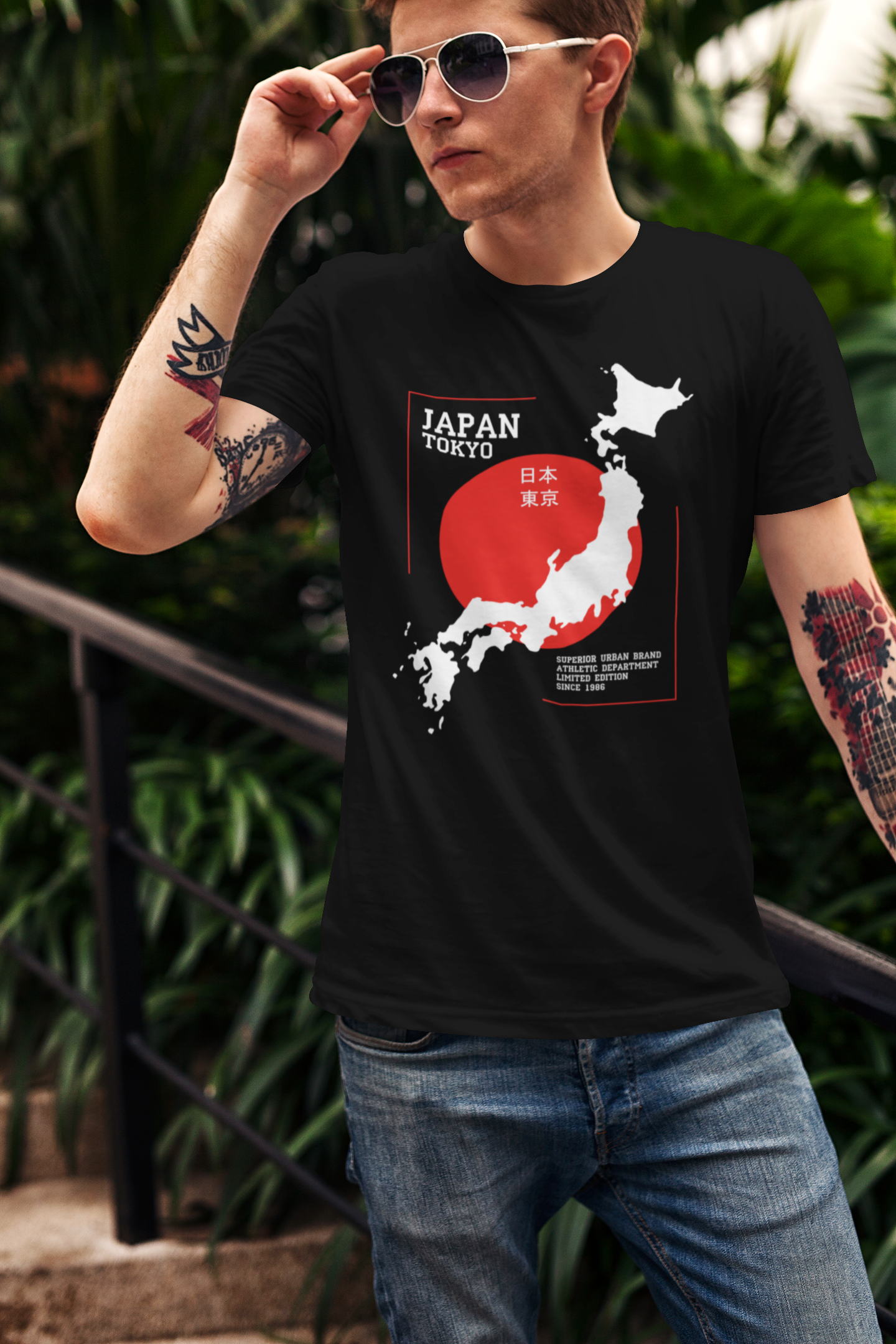 Japan Cityscape Stylish Graphic Print Round Neck Tee for Men - Modern Design